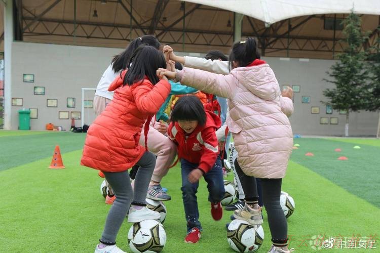 开云体育平台：中国足协女足进校园系列公益活动走进云南宣威